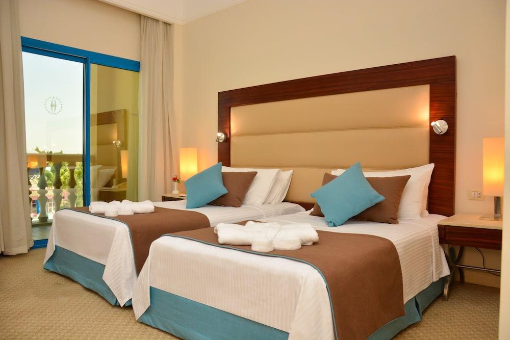 Helnan Dream Hotel And Conference Center 6th of October City Eksteriør bilde A room at the hotel